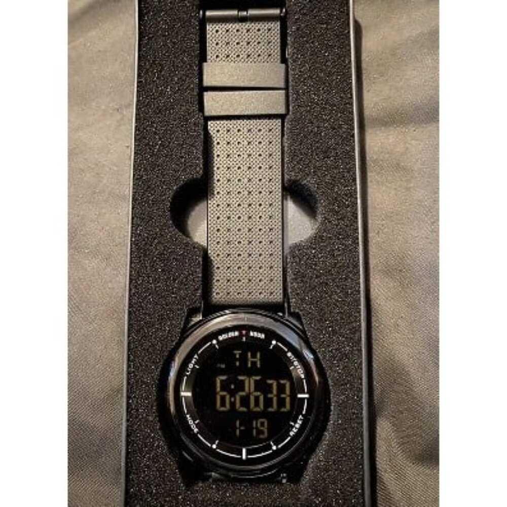 New Ultra-Thin Minimalist Sports Waterproof Digital Watches Men with WideAngle